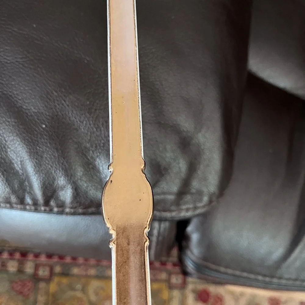Vintage towel rack holder white and gold